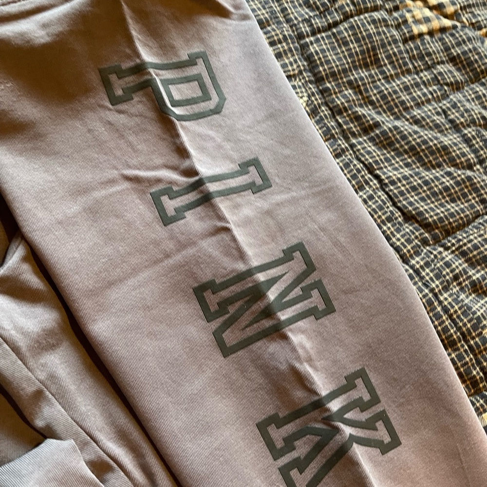 VS pink leggings